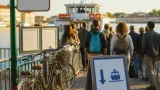 Câmara de Aveiro anuncia redução das tarifas do ferry para tornar travessias mais acessíveis