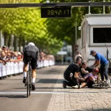 Julius Johansen vence contrarrelógio e agita luta pela geral na Volta a Portugal