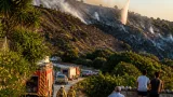 Incêndio na Serra de Carnaxide em Oeiras dado como dominado após mobilização de meios