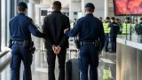 PSP detém em Lisboa homem procurado pela Interpol por alegada falsificação e fraude