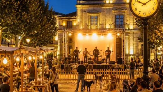 Fundão recebe Festa na Praça com Gisela João e programação gratuita no Centro Cívico