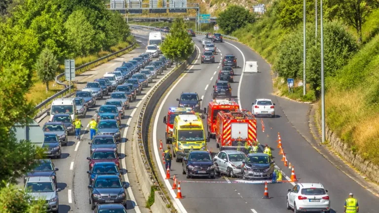 Acidentes no IC19 provocam cortes e condicionamentos na ligação entre Lisboa e Sintra