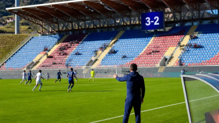 Chaves perde por 3-2 com o V. Guimarães B em ensaio no Municipal