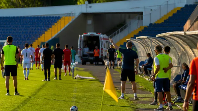 Confusão em jogo de pré‑época leva à interrupção de Vitória de Guimarães no Algarve