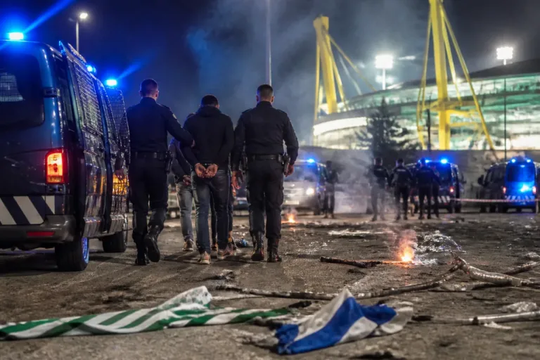 Autor do novo hino do Benfica detido na operação 'KickOff' por ataque em Alvalade