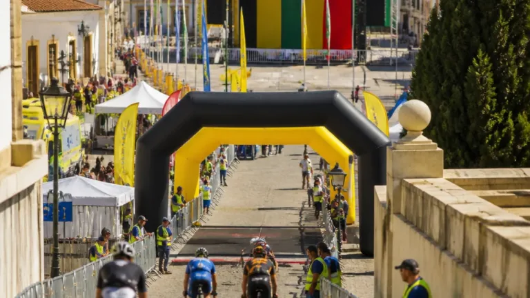 Elvas recebe chegada da Volta a Portugal e reforça promoção turística através do desporto