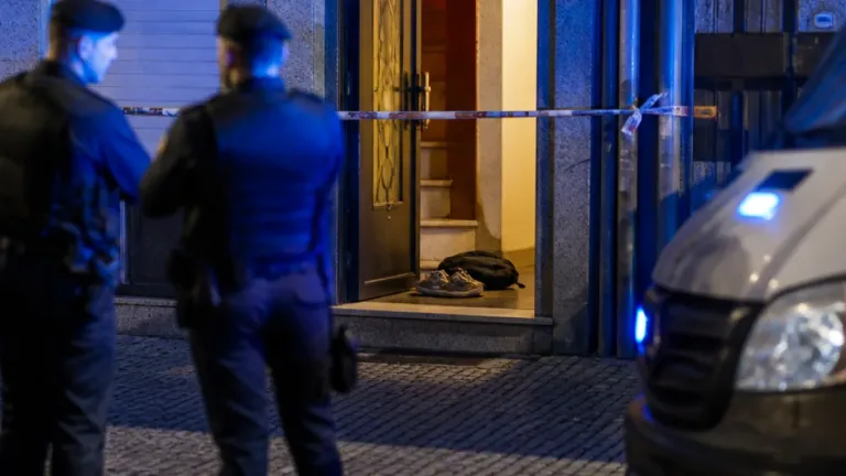 Homem detido em Viana do Castelo por coação sexual e entrada não autorizada em casa
