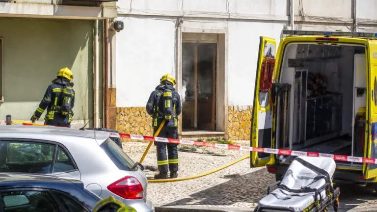 Incêndio nos Olivais provoca morte de idosa em Lisboa