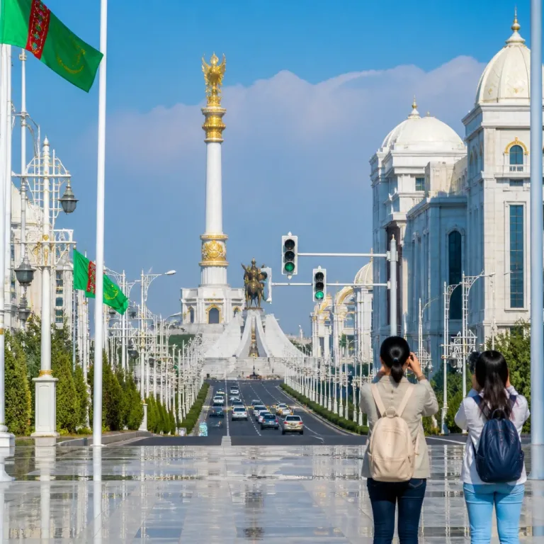 Turcomenistão começa a abrir-se ao turismo: Ashgabat e as curiosidades que atraem viajantes