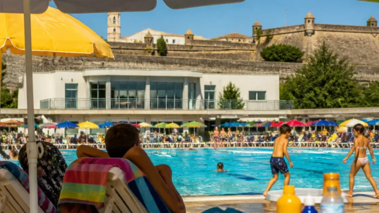 Piscinas Municipais de Elvas assumem papel central para combater o calor