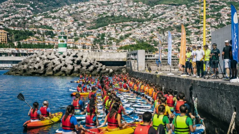 Porto do Funchal acolheu prova regional de canoagem com cerca de cinco dezenas de jovens