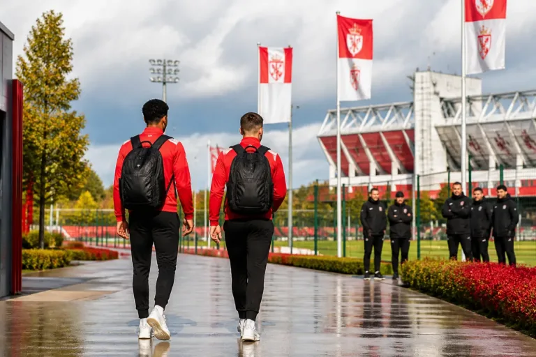 SC Braga contrata dois extremos uzbeques de 18 anos para a equipa de sub-23