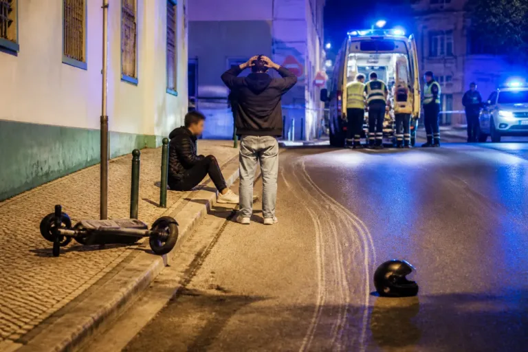 Setúbal choca-se com morte de jovem após despiste de trotinete