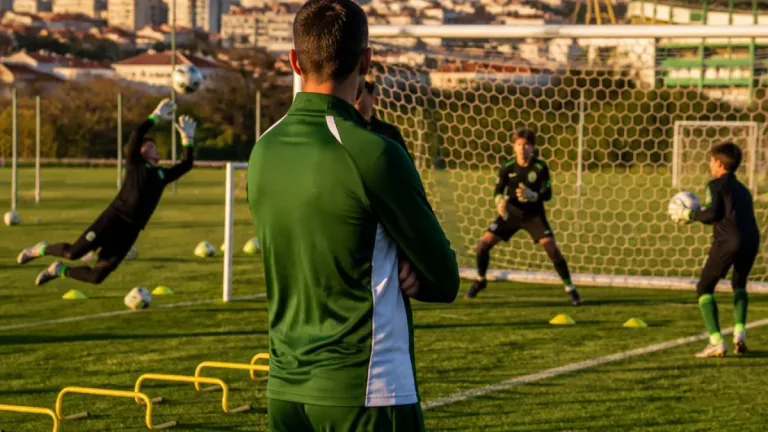 Sporting anuncia Vítor Pereira como novo coordenador de guarda‑redes da formação