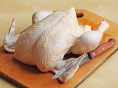 Por que nunca se deve lavar o frango antes de cozinhar Por que nunca se deve lavar o frango antes de cozinhar